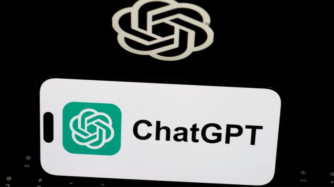 Un jueves negro para la inteligencia artificial: ChatGPT, Claude y Grok se cayeron a la vez y millones de usuarios quedaron a oscuras