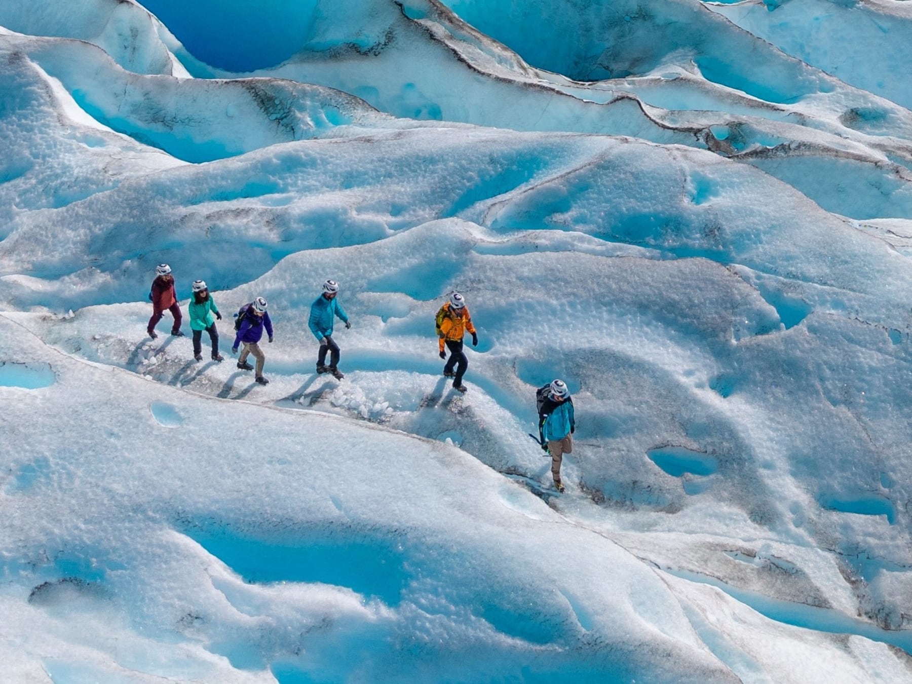 El glaciar en temporada fría: navegación, hielo y trekking entre nieve en Santa Cruz