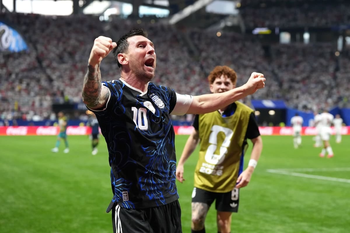 Messi vuelve a sonar: la Pulga regresa a la pelea por el Balón de Oro y el Toro lo acompaña