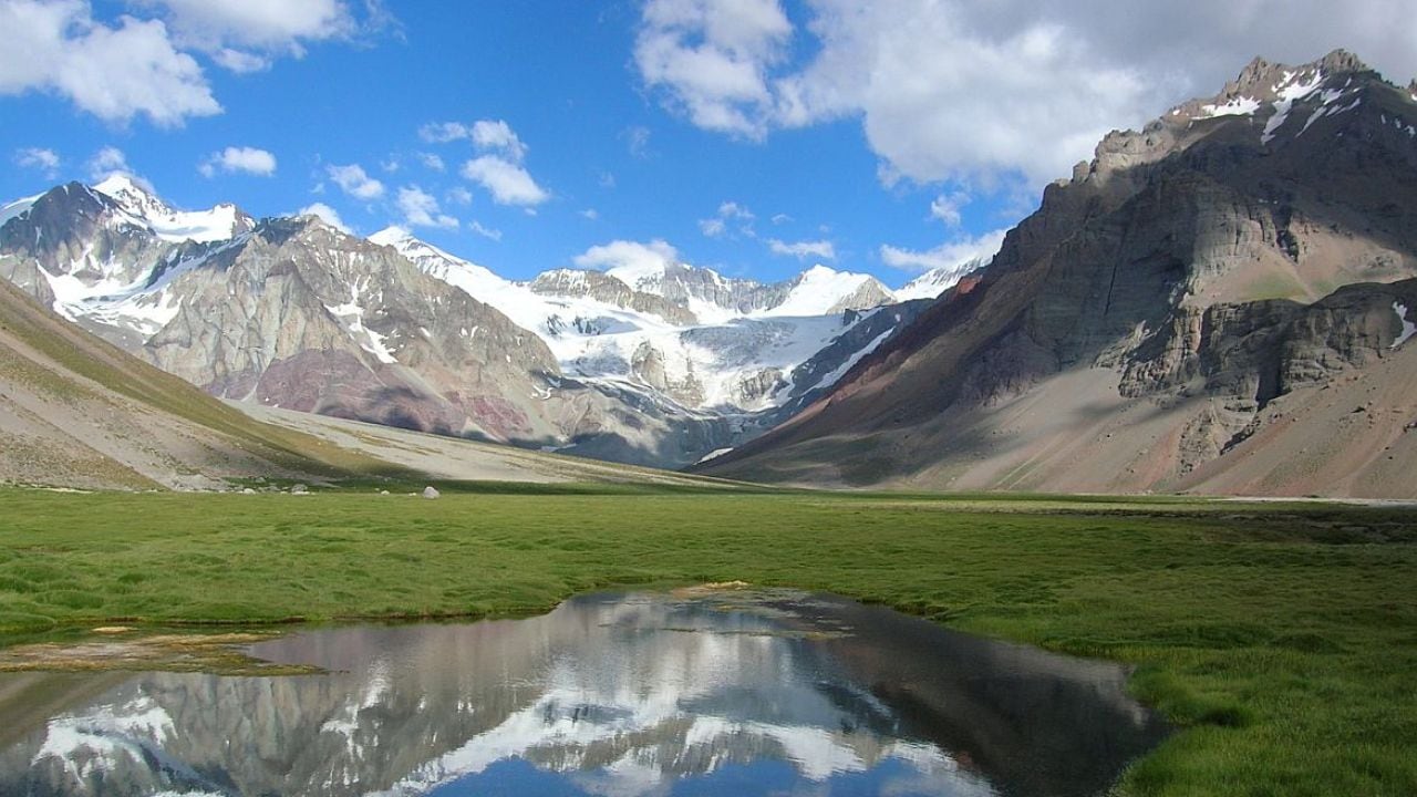 Cinco montañas argentinas, en carrera por un sello internacional de turismo de altura