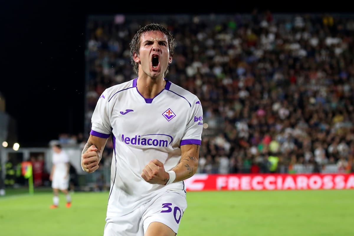 Mastantuono se destapó en Florencia: tres goles para sacudir el fondo de la tabla