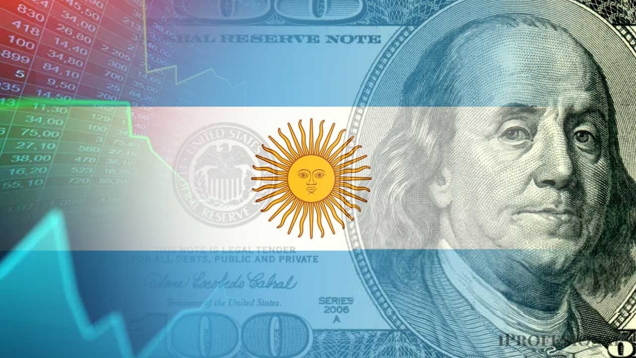 Proyectan que el dólar mayorista cerrará 2026 en torno a $1.645, con techos de hasta $1.850 según el consenso de 47 economistas