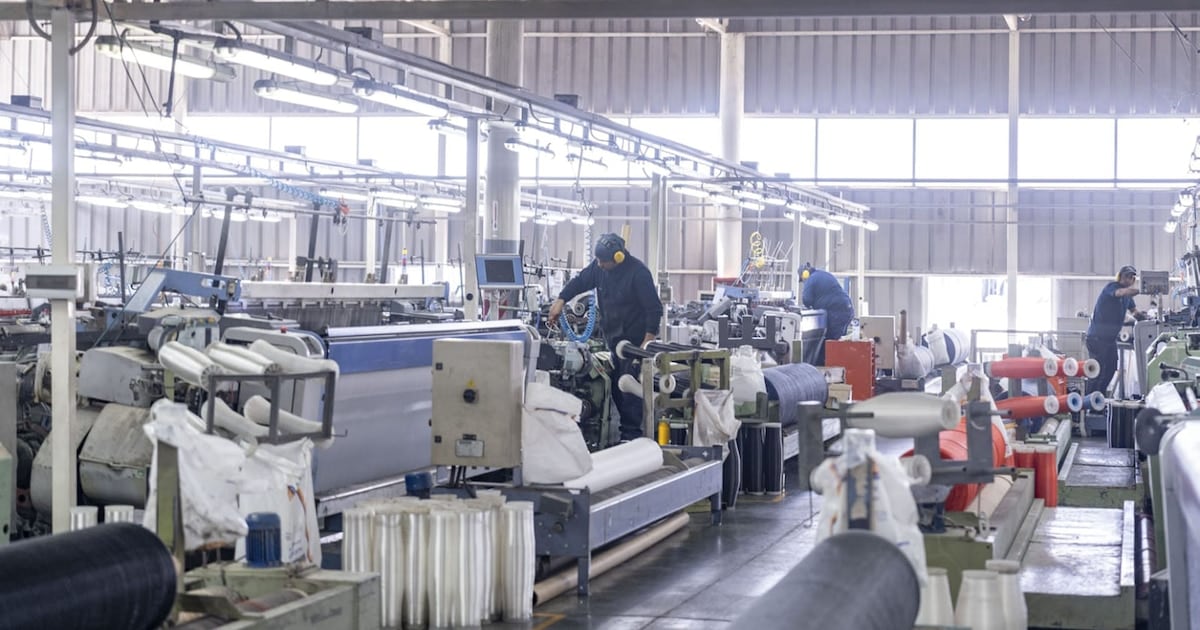 La industria pyme acumula dos años de destrucción de empleo y busca sobrevivir sin tocar la plantilla