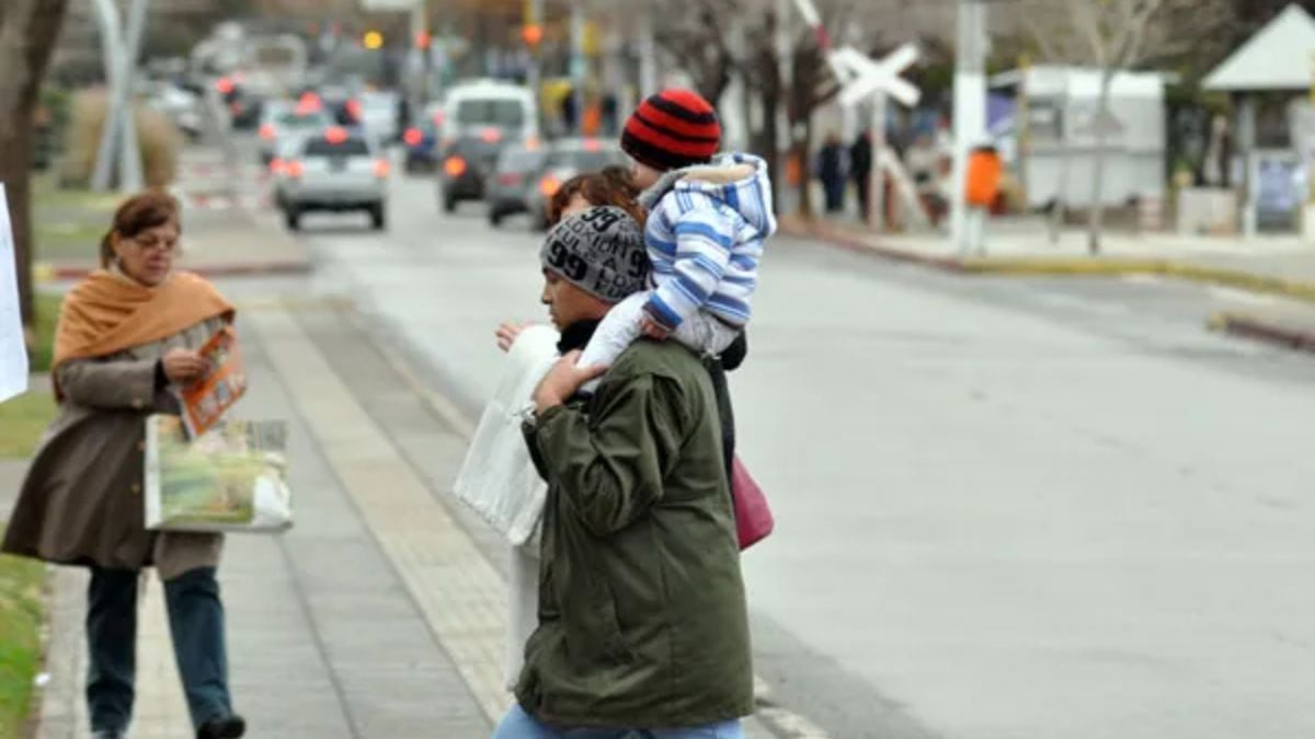 Neuquén arrancó la semana con helada matinal y promete una tarde templada antes de que vuelva a caer el termómetro