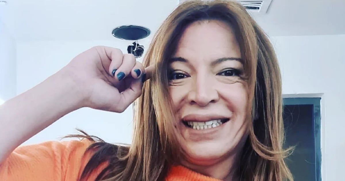 Lizy Tagliani ya calienta el horno de MasterChef Celebrity con un plato de fideos con salchichas y muchas ganas de hacer reír