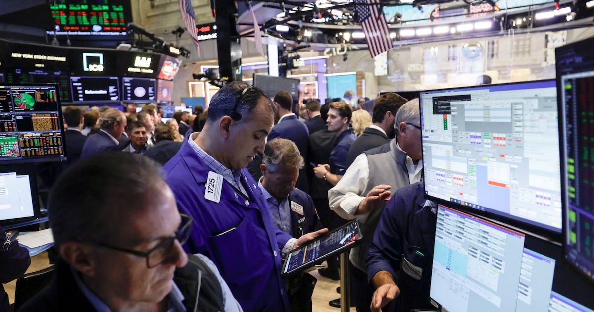 Dólar blue en $1.560 y seis ruedas quieto en el Banco Nación: la calma cambiaria que nadie sabe hasta cuándo dura