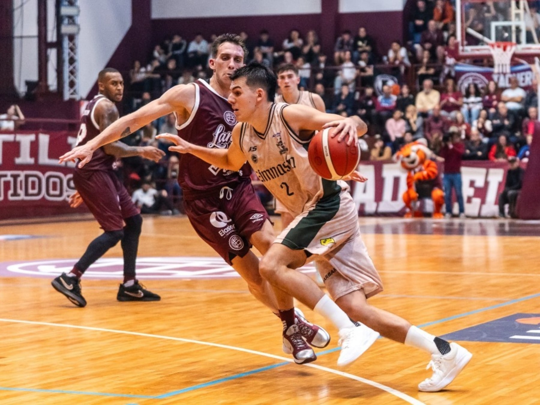 Gimnasia avisó desde el arranque: 92-74 a Lanús en el debut