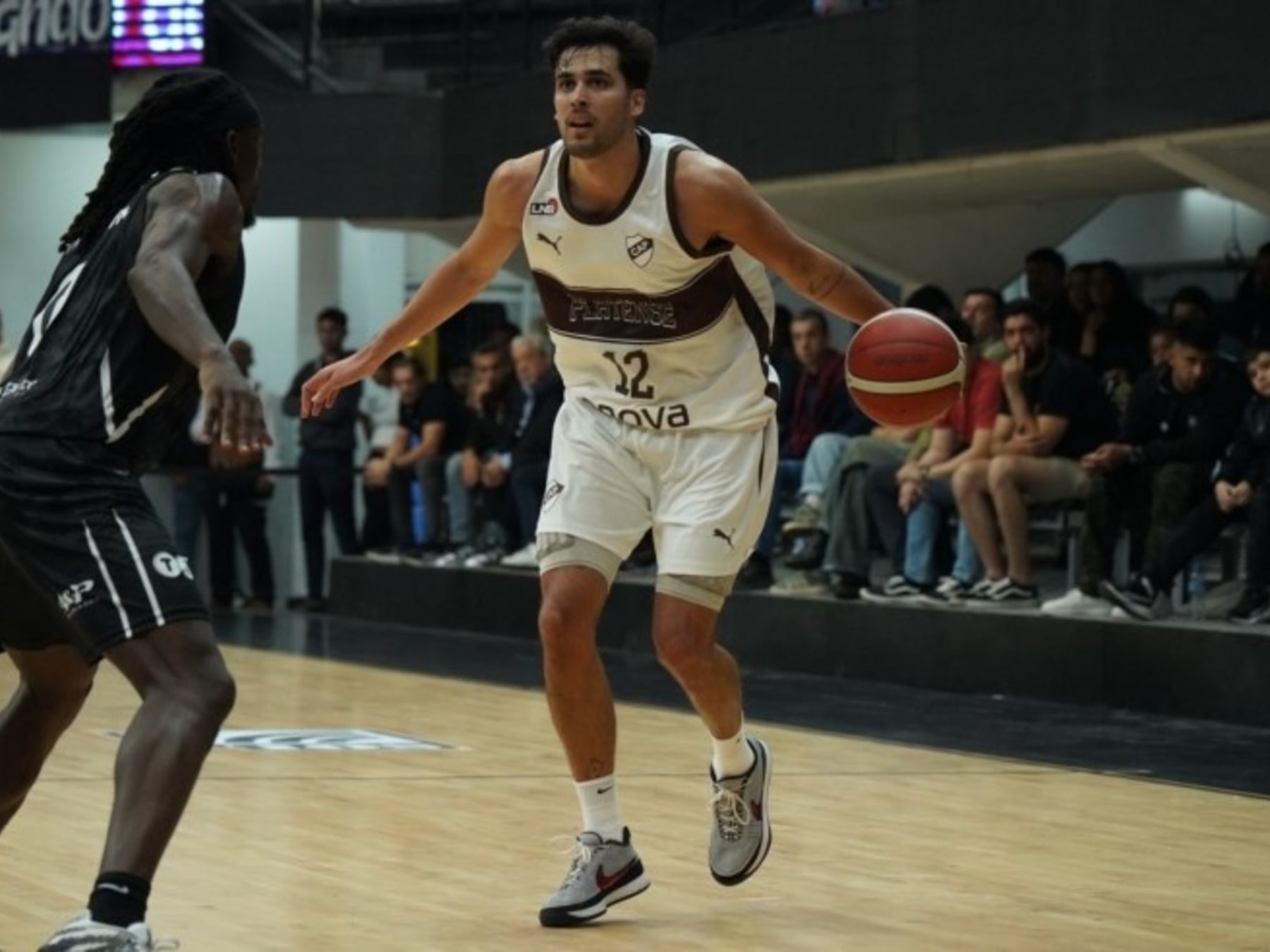 Platense pasó la prueba en Santiago y se trajo un triunfazo en el debut
