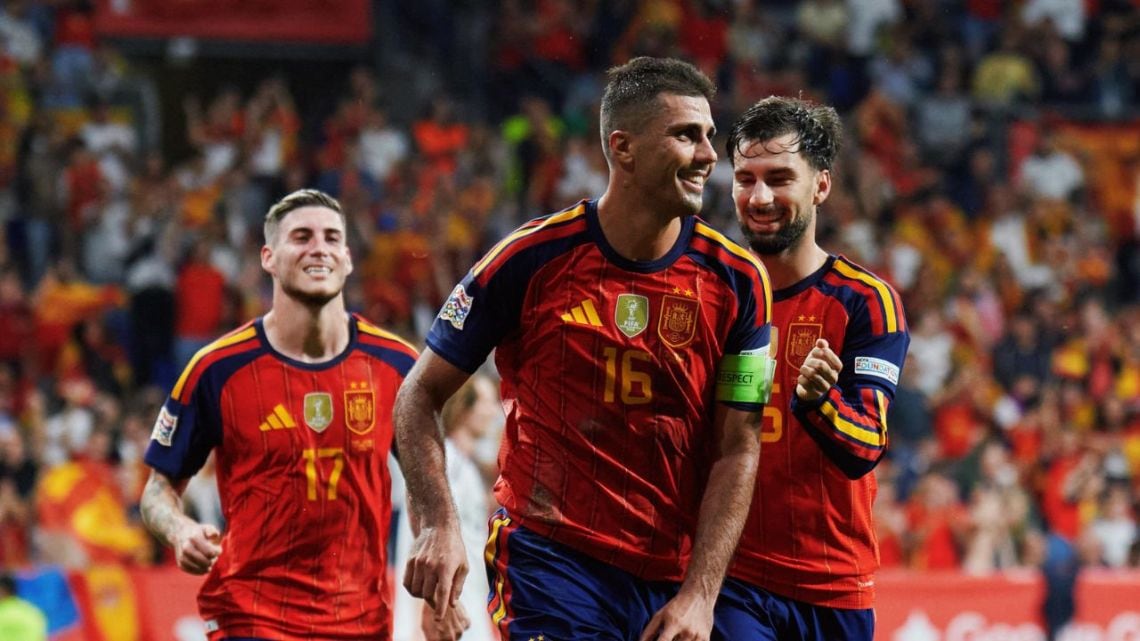 España sigue de racha: goleó 3-1 a Chequia en Oviedo y acaricia la cima de su grupo