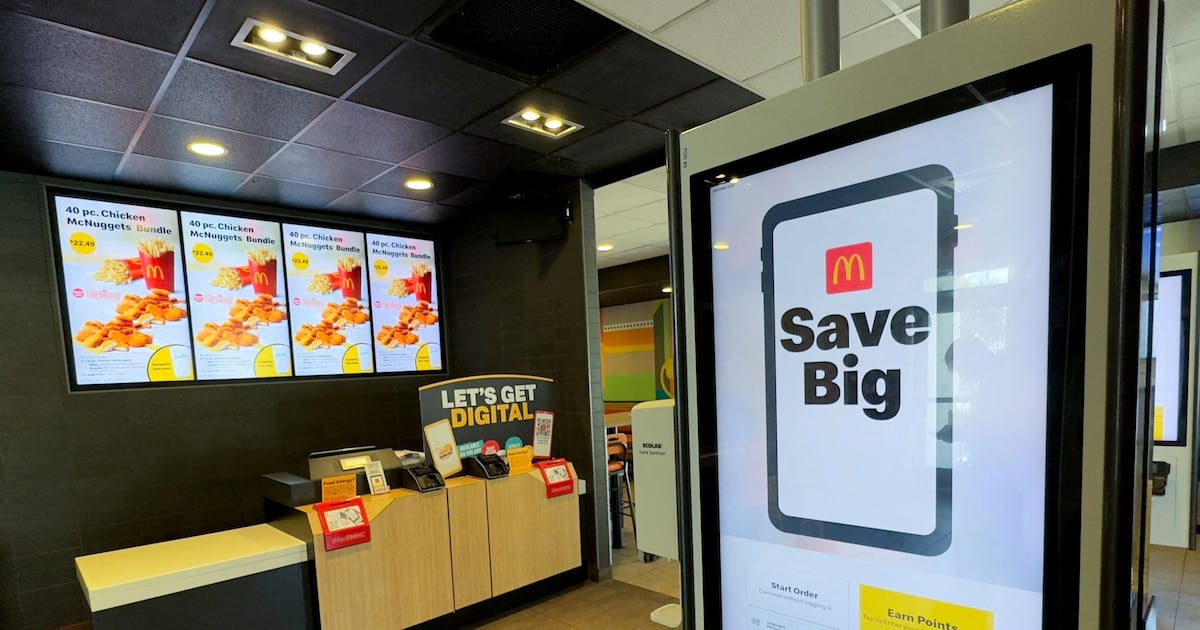Cuando la Big Mac vale distinto según la cuadra: así juega la inteligencia artificial con los precios de McDonald's