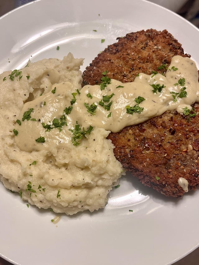 Pachu Peña se despide de MasterChef Celebrity en la primera noche y deja una milanesa con film como despedida