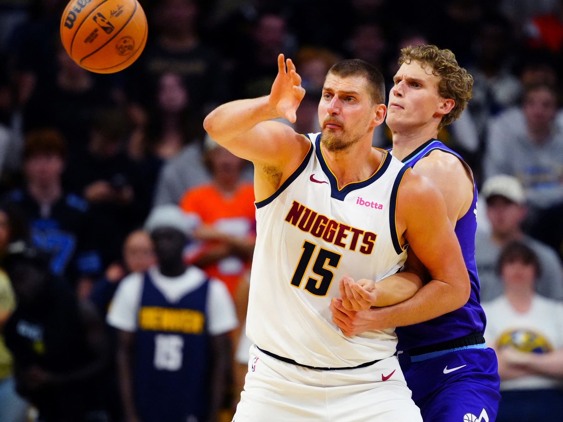 La faja del Joker y poco más: los Nuggets arrancan la pretemporada con una caída ante Utah