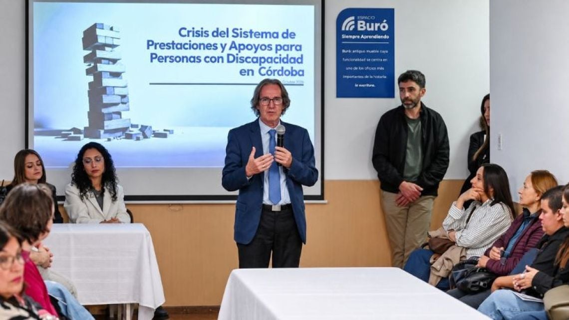 Córdoba: la odisea cotidiana de familias que esperan meses por una rehabilitación, una prótesis o el certificado de discapacidad