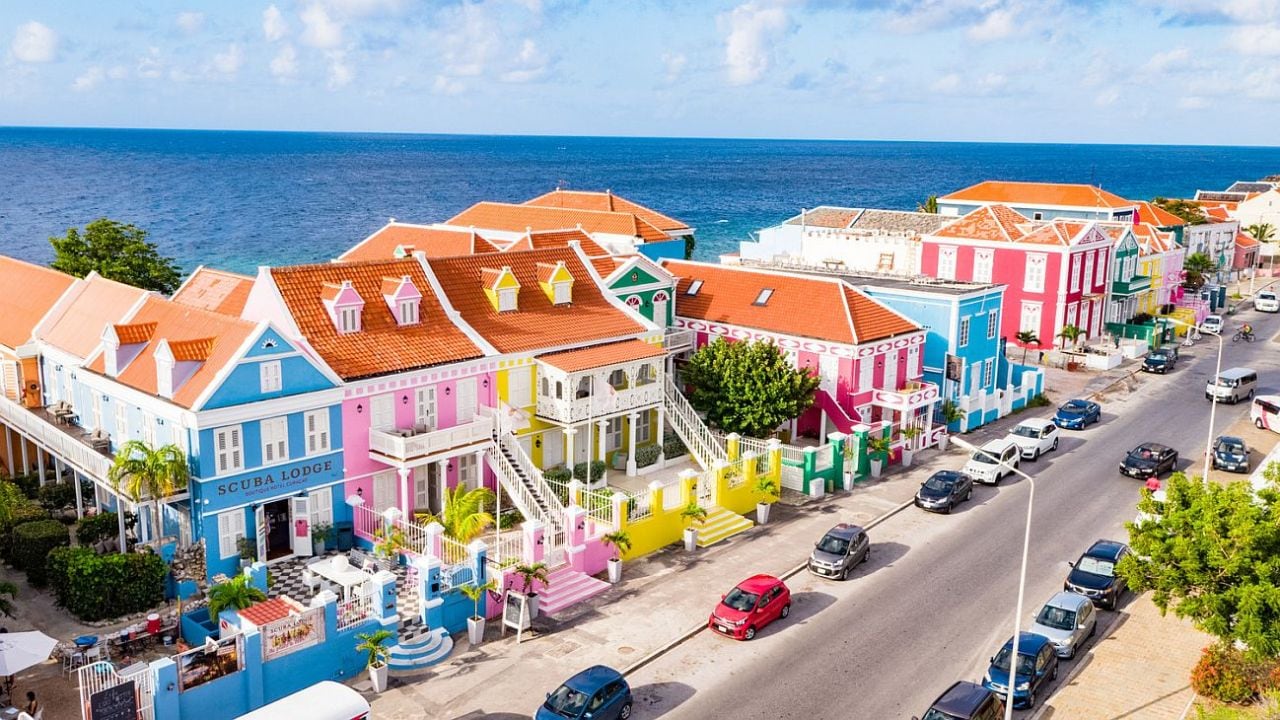 Curazao: un Caribe holandés donde el itinerario se arma entre calas, fortalezas y caminos de tierra