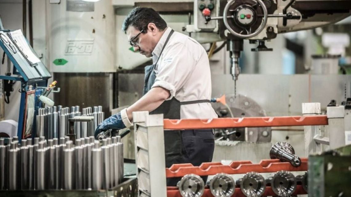 La industria manufacturera acumula una sangría de 66 mil puestos en dos años y solo tres provincias esquivan la caída
