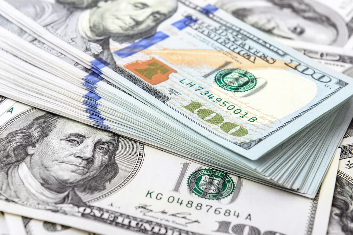 El peso despierta calmo después del fin de semana largo y la inflación porteña deja más preguntas que respuestas