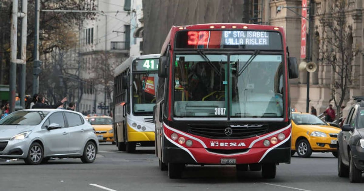 Viajar en colectivo puede costar hasta cuatro veces más según la ciudad donde se vive