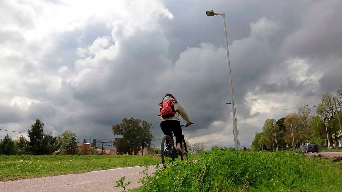 La semana que se viene en Neuquén: cielo tapado, viento que va creciendo y un finde para guardarse bajo techo
