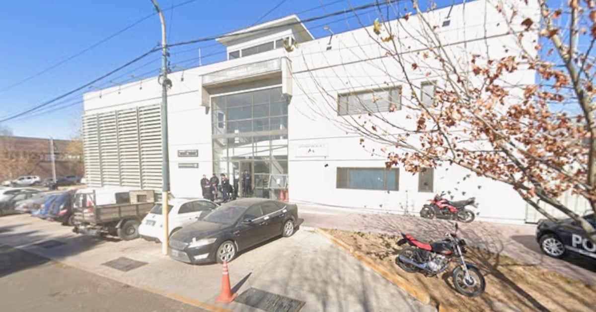 Imputan a un policía mendocino por abusar sexualmente de una detenida dentro de una comisaría de Godoy Cruz