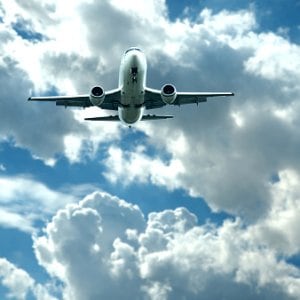 Con el 37% de la tarifa en impuestos, Argentina mantiene la carga más alta de la región sobre los pasajes aéreos al exterior