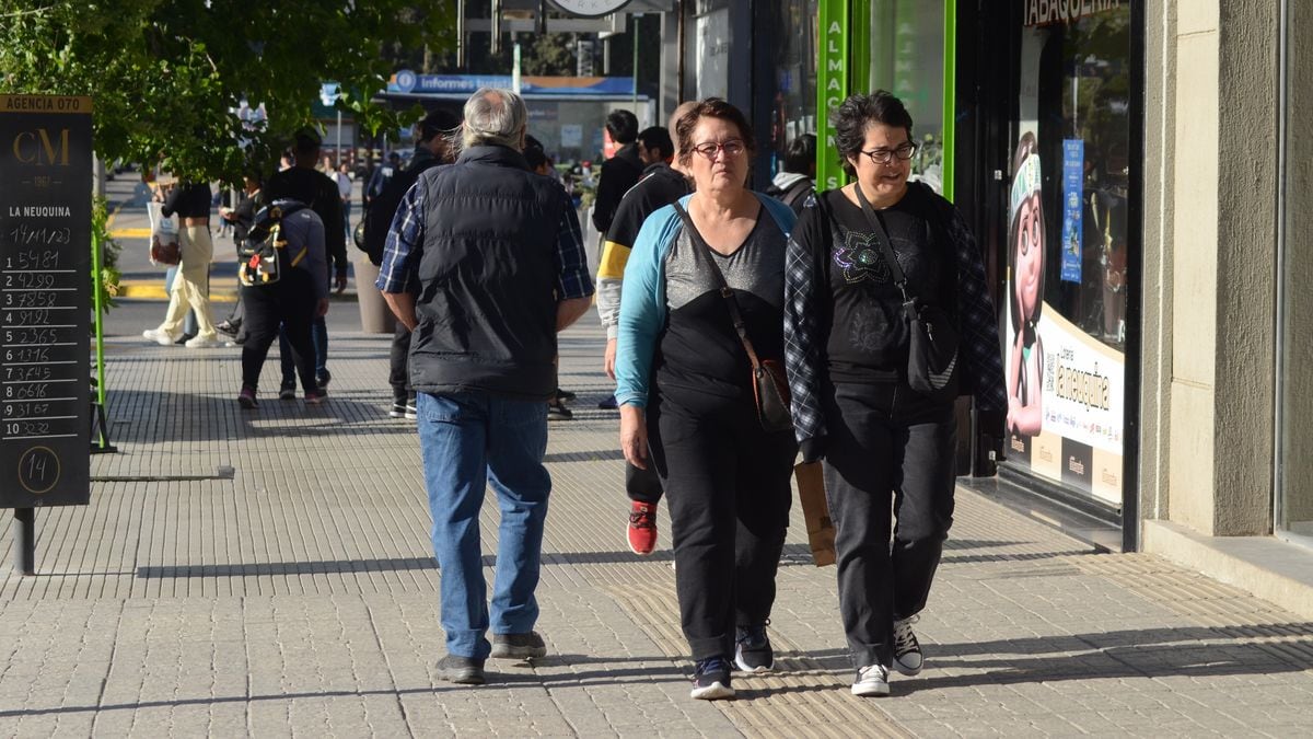 En Neuquén, regalar para el Día de la Madre costó más y compró menos