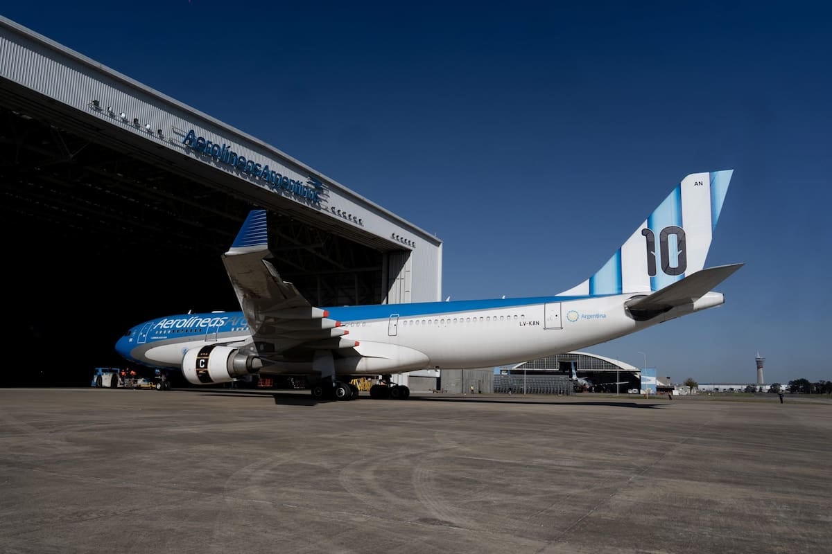El combustible impetusó el deterioro financiero de Aerolíneas yTvó los precios de los pasajes
