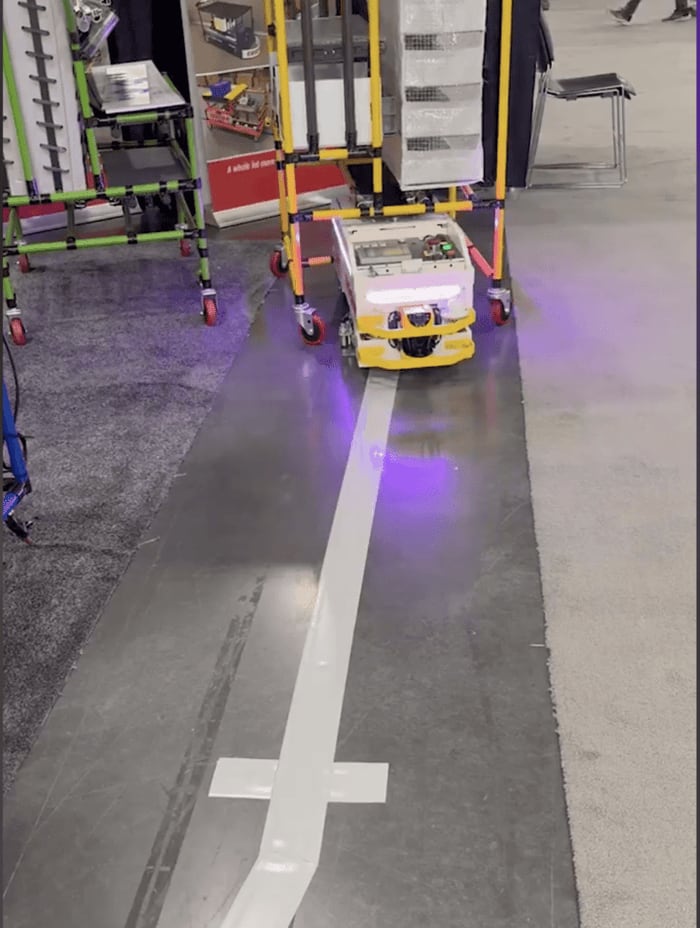 IntelENTION autoriza por doce meses el uso de robots extranjeros en sus fábricas de chips