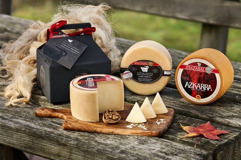 Una subasta solidaria convirtió al queso ganador de Gernika en protagonista del mercado